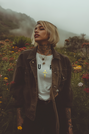 GURU NECKLACE - Womens White Tee